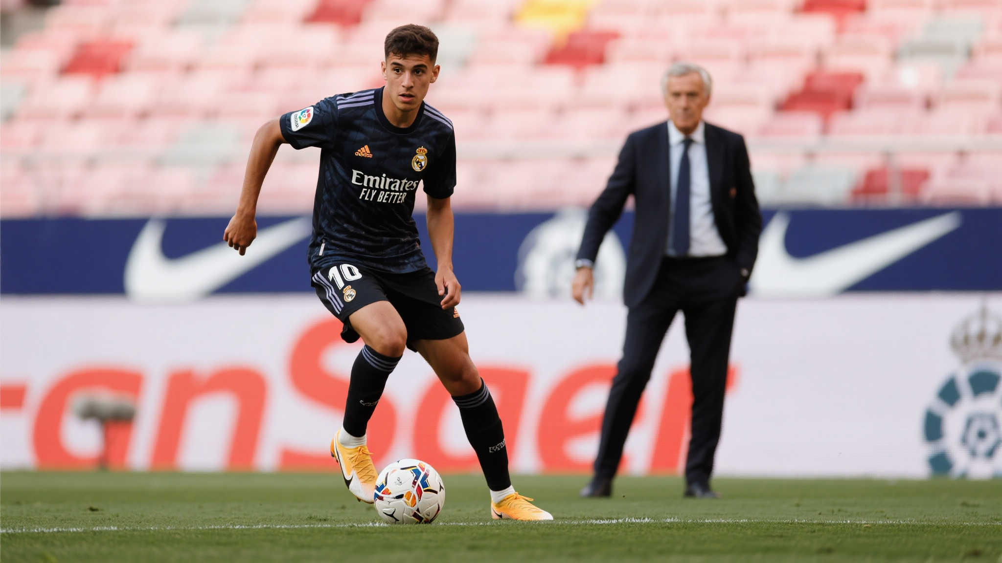 未来奠定了 未来奠定了